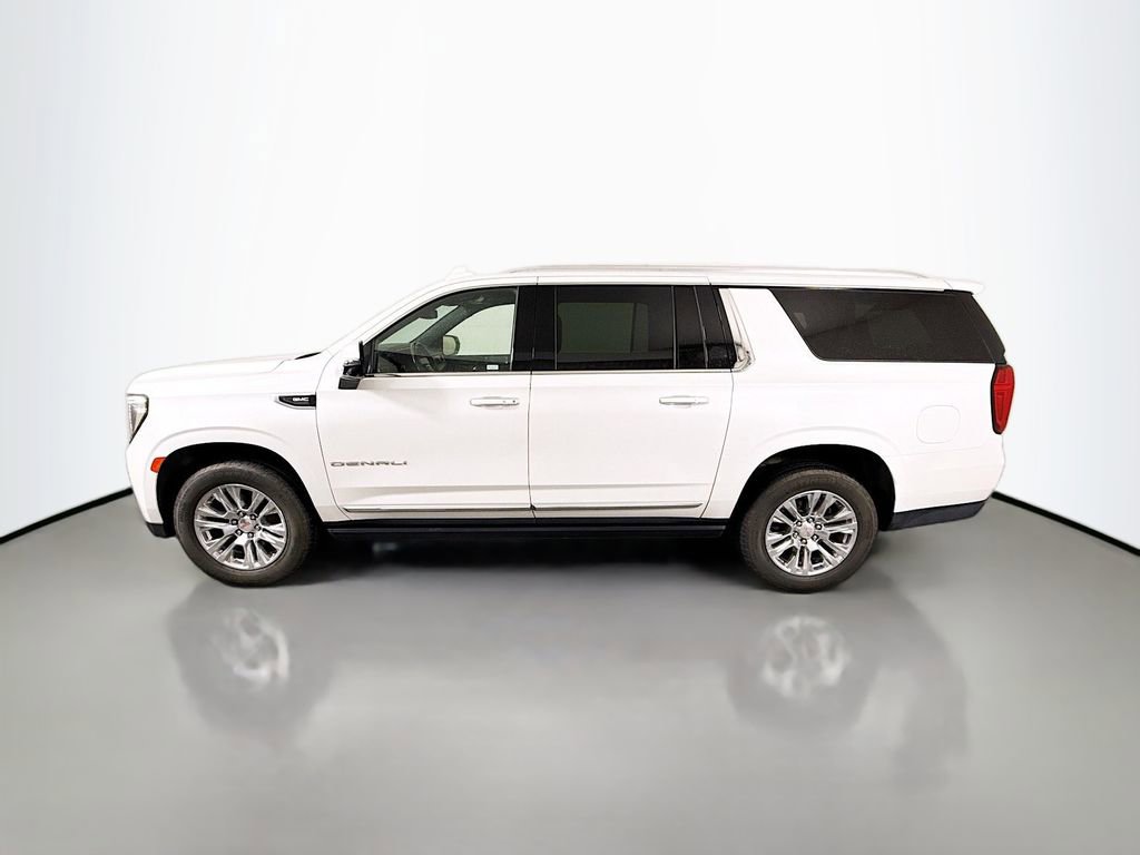 Used 2022 GMC Yukon XL Denali AWD/4WD image 4