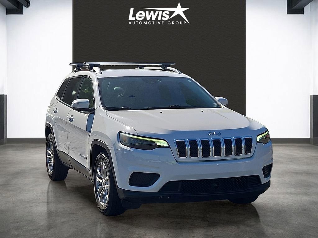 Used 2021 Jeep Cherokee Latitude w/ Mopar Interior Package FWD image 6