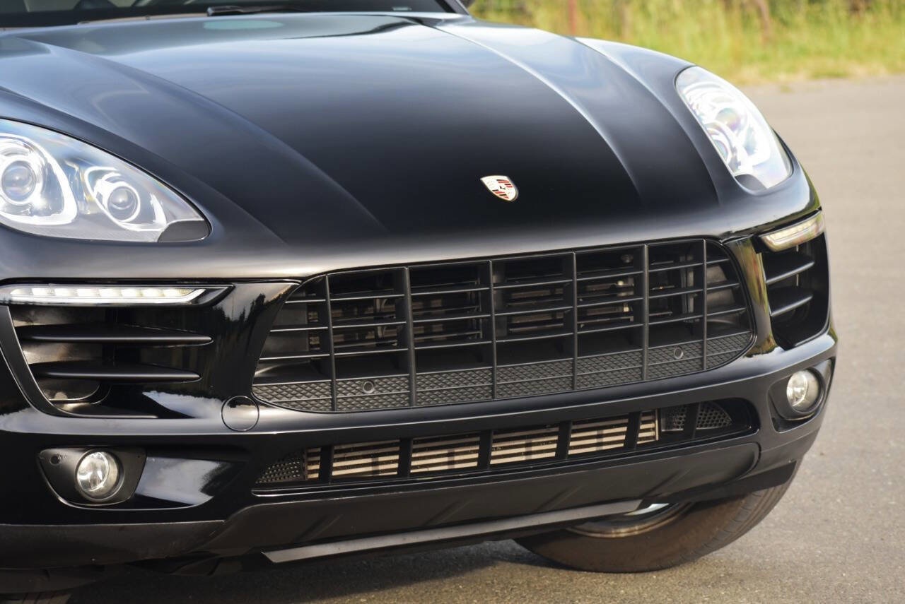 Used 2017 Porsche Macan AWD/4WD image 20
