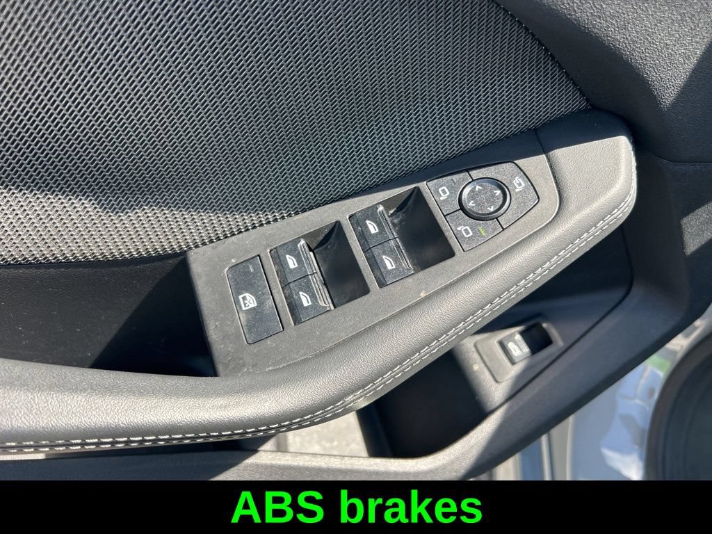 Used 2025 BMW 228i xDrive AWD/4WD image 33