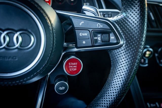 Used 2018 Audi R8 V10 plus image 21