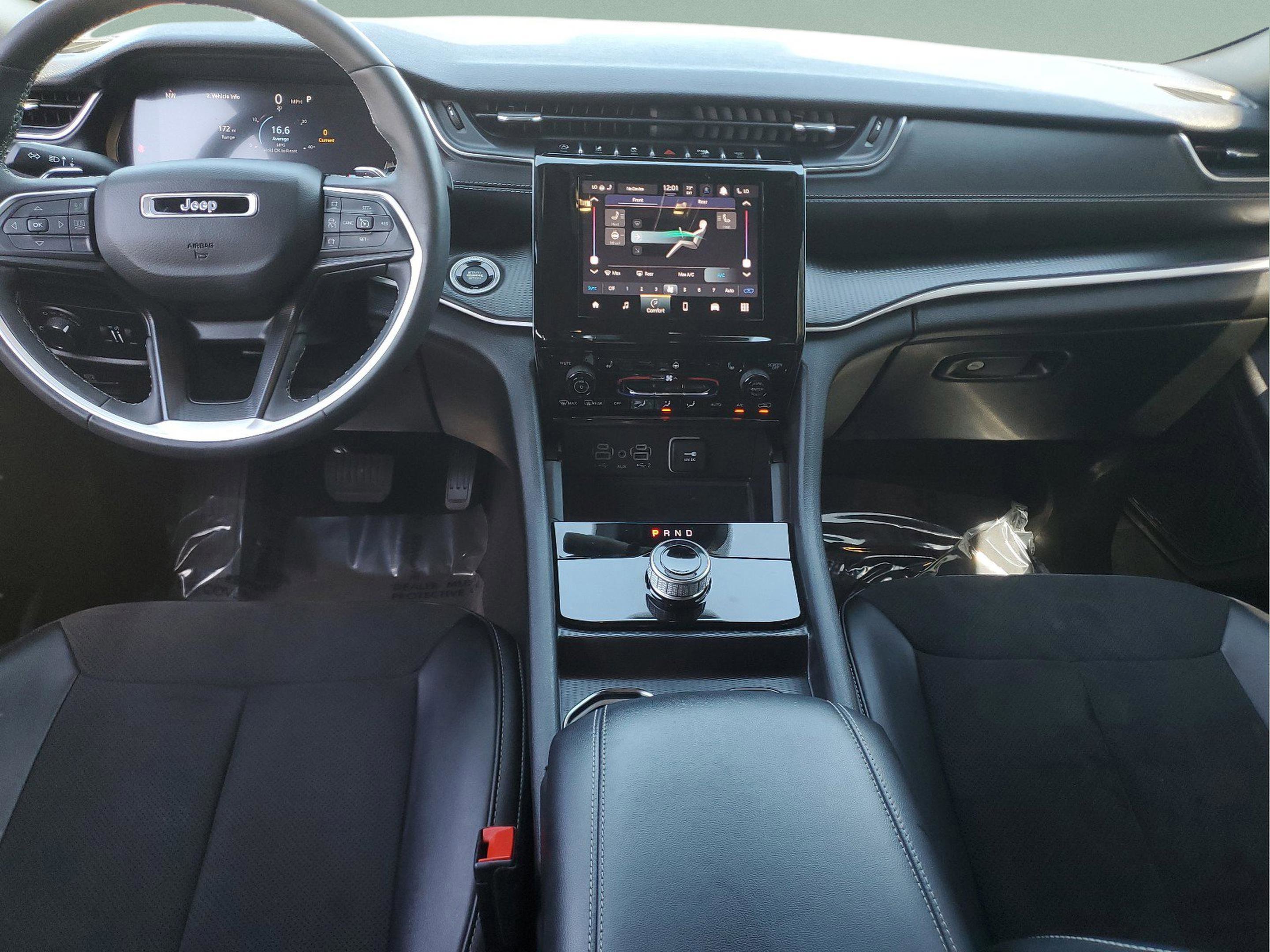 Certified 2023 Jeep Grand Cherokee L Laredo image 12