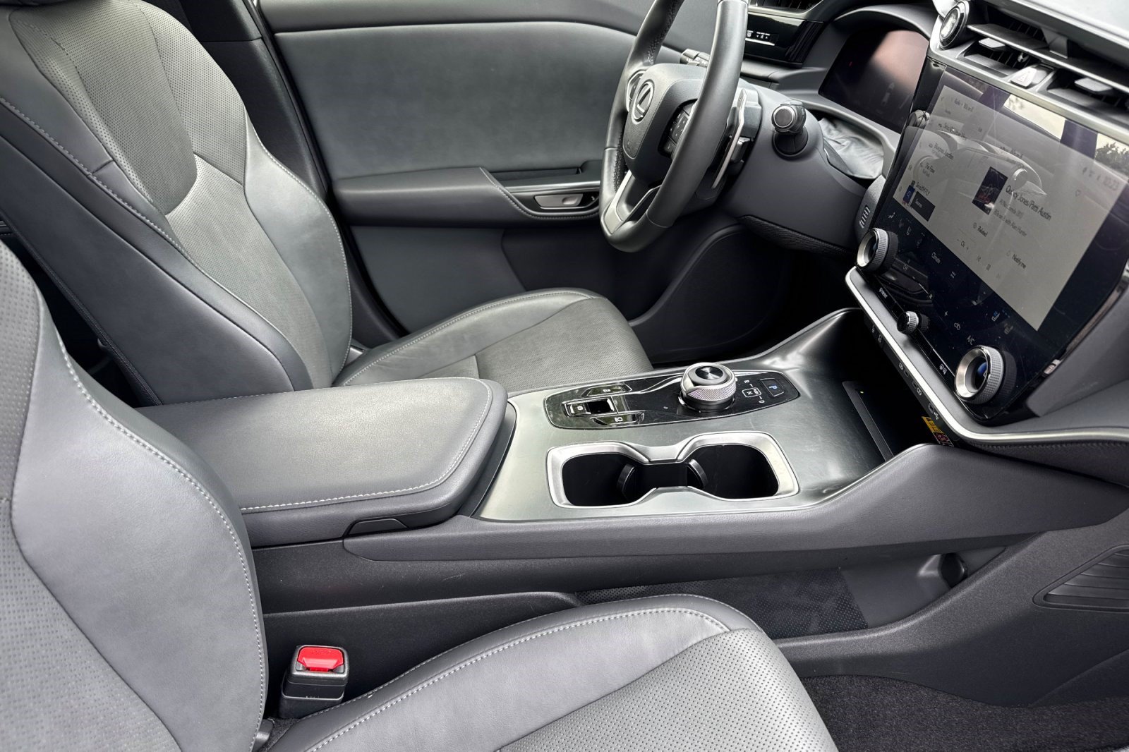 Certified 2024 Lexus RZ 450e Premium w/ Technology Package AWD/4WD image 20