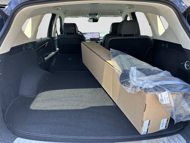 New 2026 Genesis GV80 2.5T RWD image 13