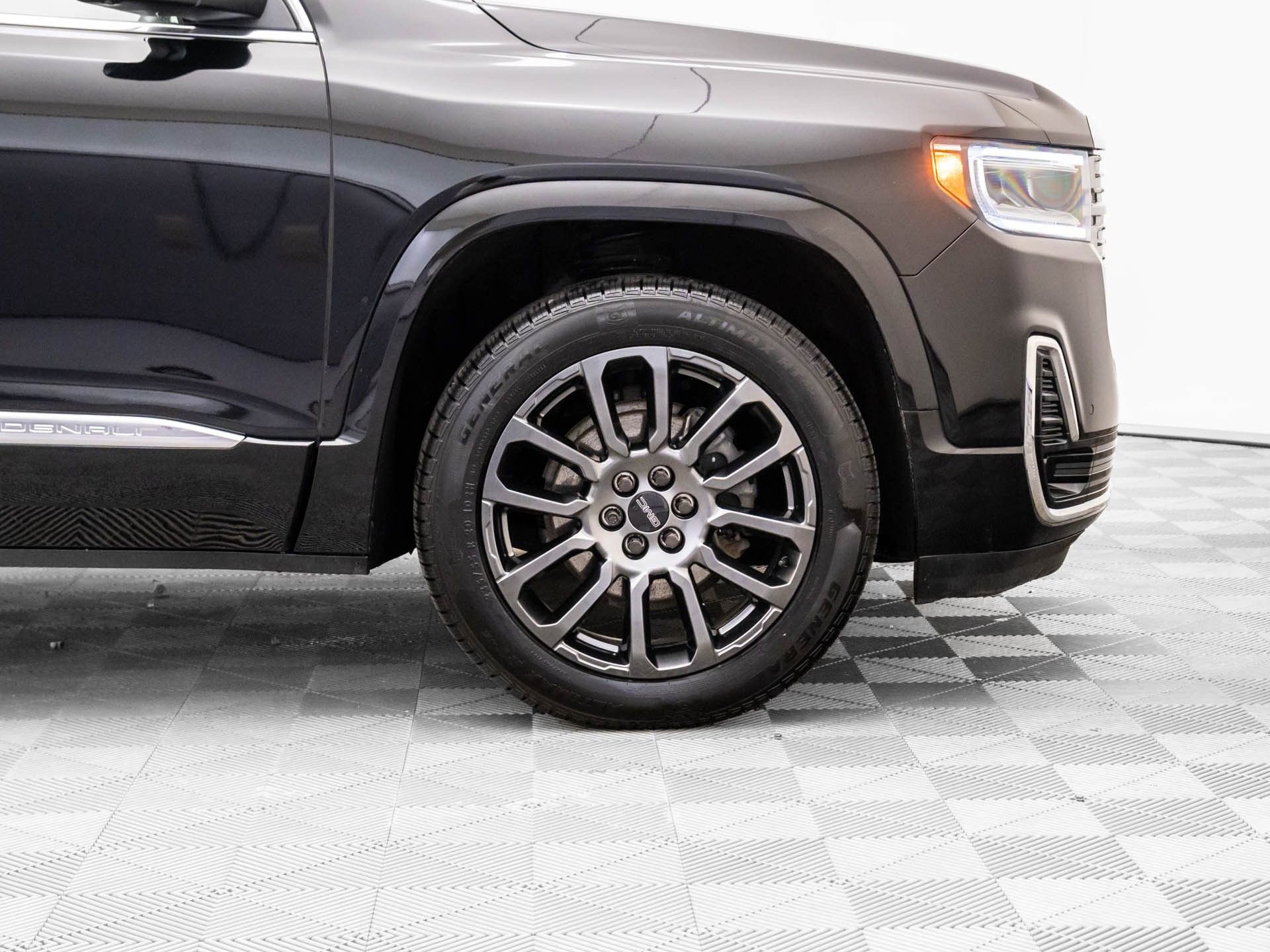 Used 2023 GMC Acadia Denali w/ Black Diamond Edition image 35