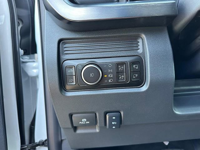New 2026 Ford F350 Lariat w/ Black Appearance Package image 21
