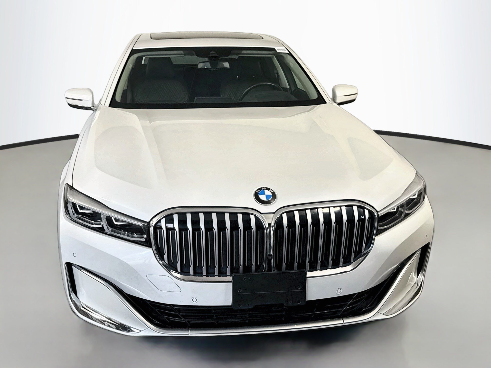 Used 2020 BMW 740i RWD image 2