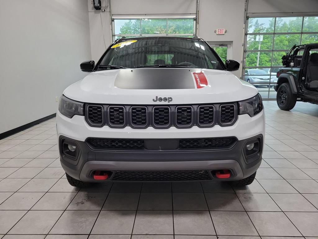 Used 2026 Jeep Compass Trailhawk AWD/4WD image 7