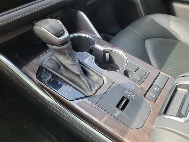 Used 2020 Toyota Highlander Limited FWD image 24