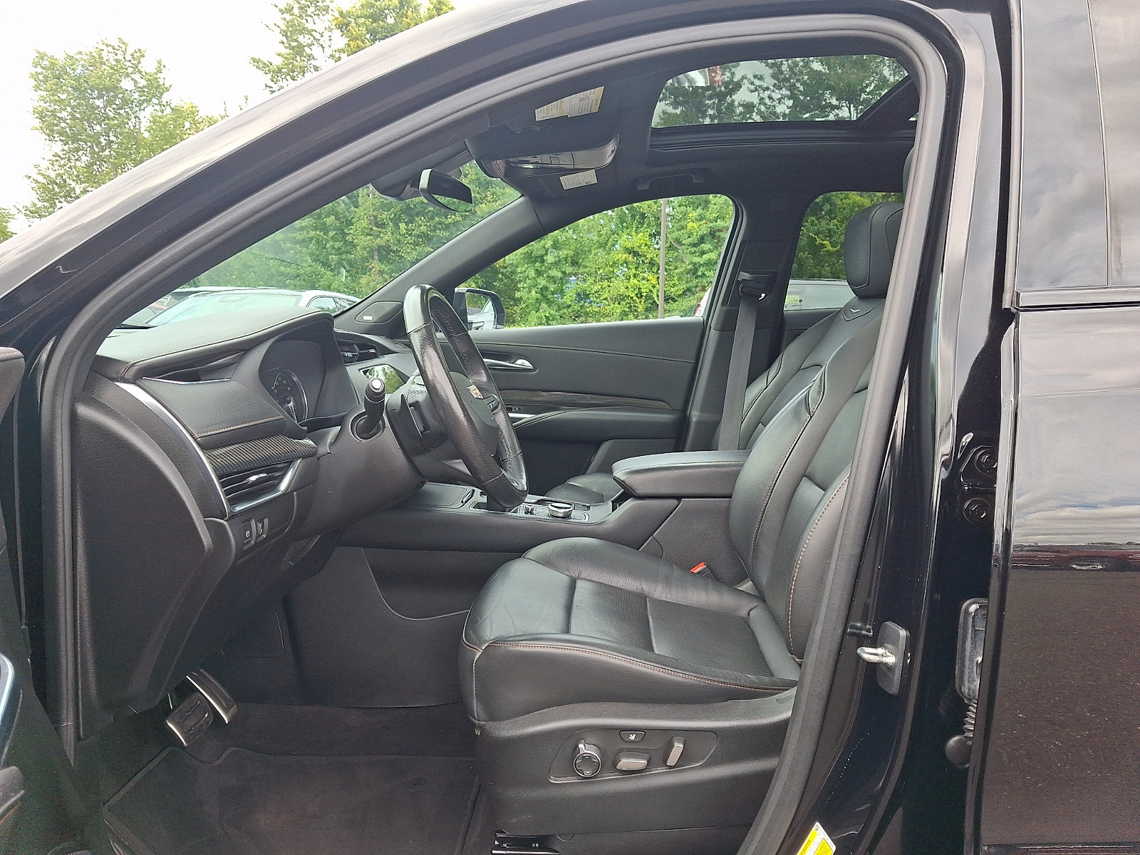 Certified 2023 Cadillac XT4 Sport AWD/4WD image 12