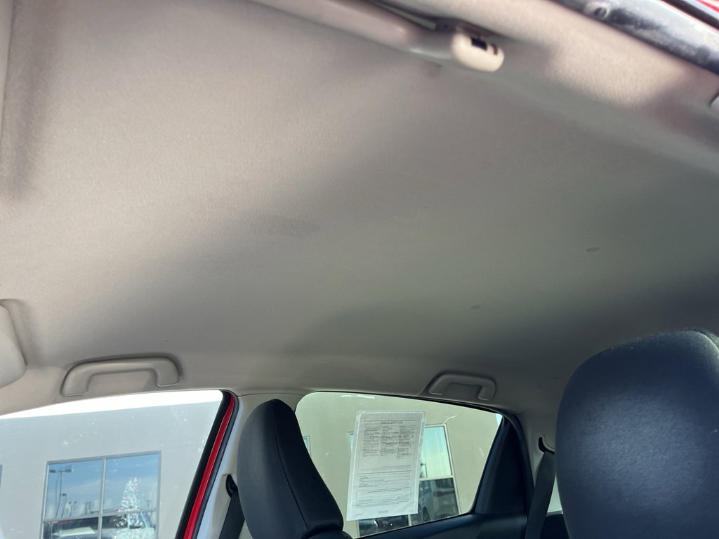 Used 2013 Toyota Yaris LE image 33