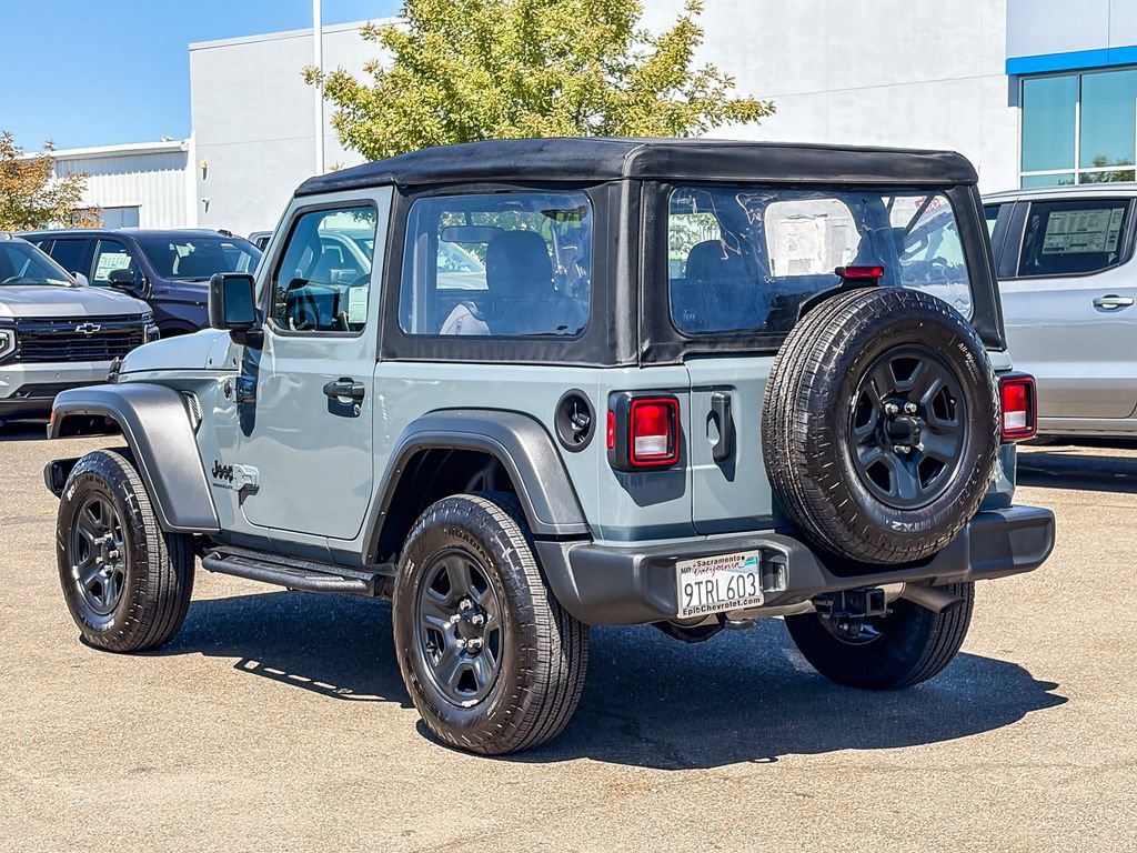 Used 2025 Jeep Wrangler Sport AWD/4WD image 2