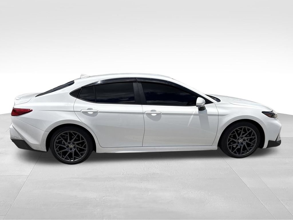 Used 2025 Toyota Camry SE FWD image 7