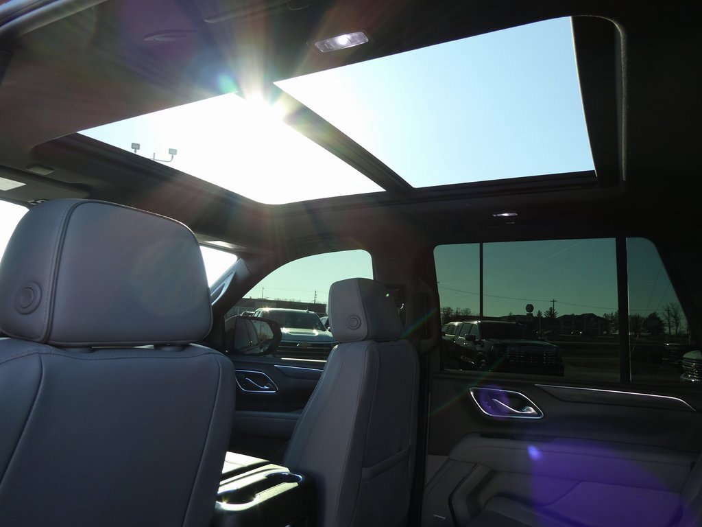 Used 2023 GMC Yukon SLT w/ SLT Premium Package image 24