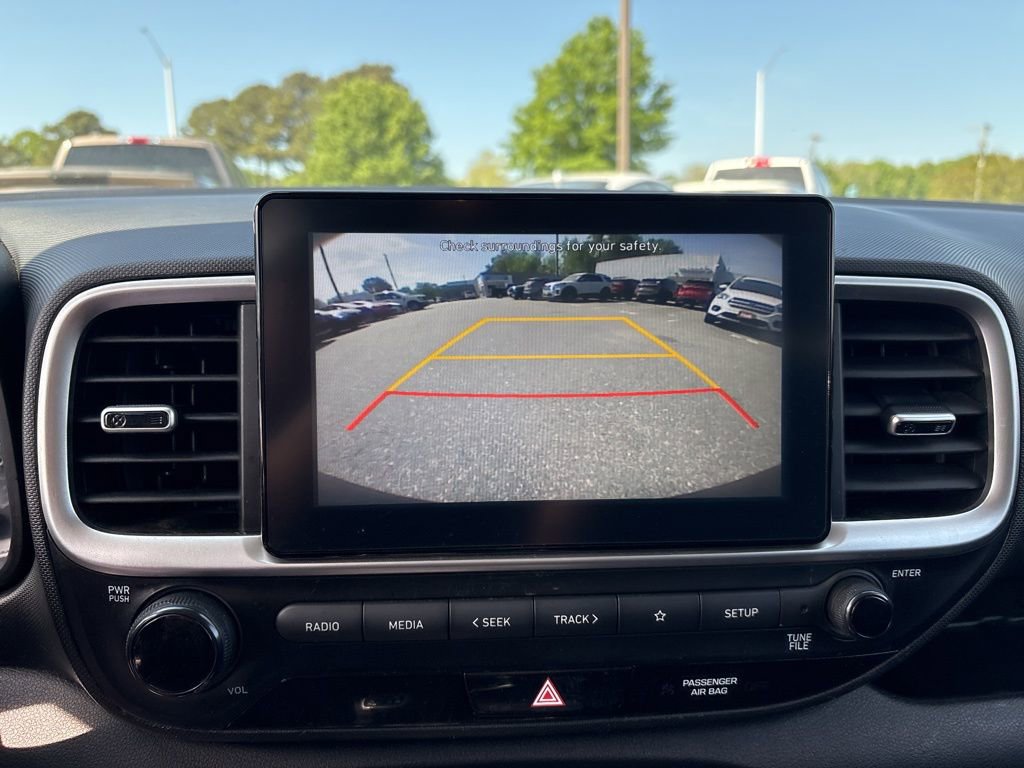 Used 2020 Hyundai Venue SE FWD image 17