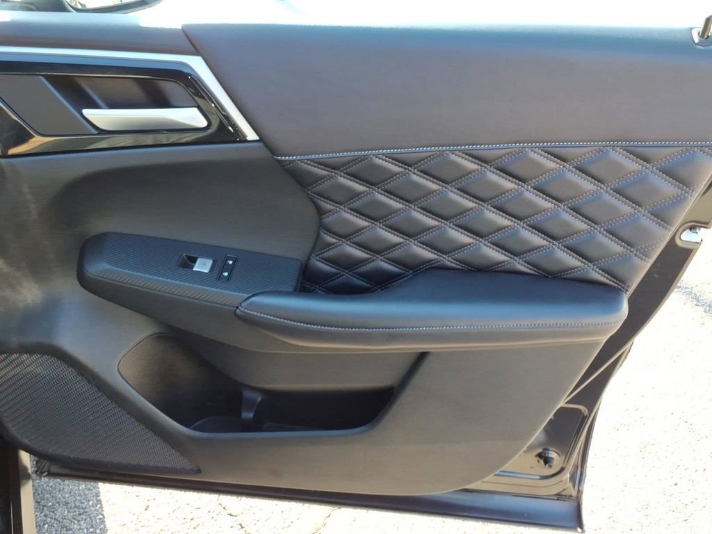 Used 2023 Mitsubishi Outlander SEL Black Edition image 14