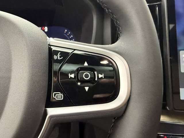 New 2026 Volvo XC60 B5 Core AWD/4WD image 19
