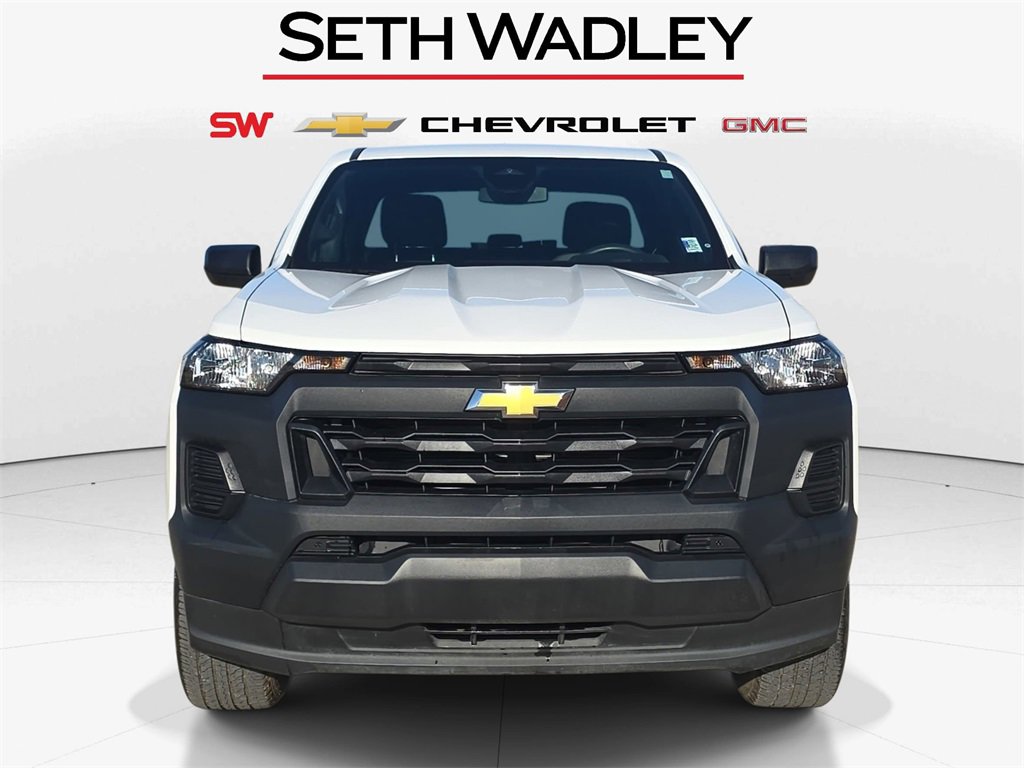 Used 2024 Chevrolet Colorado W/T image 2