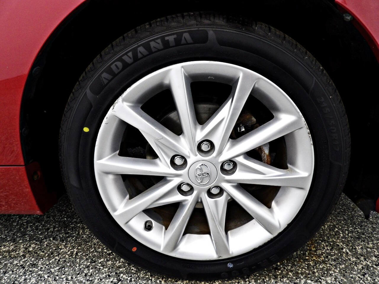 Used 2014 Toyota Prius V Five image 21