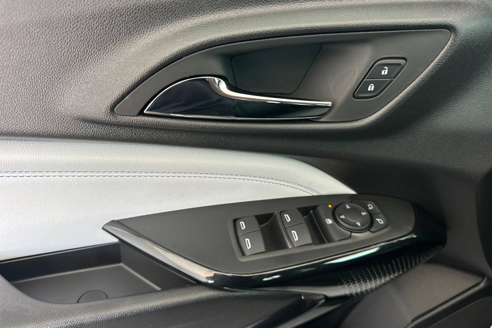 New 2026 Chevrolet Trax LT FWD image 11