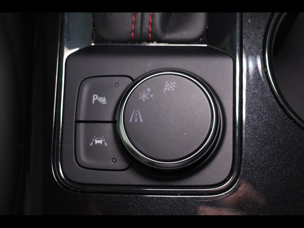 Used 2023 Chevrolet Blazer RS w/ Driver Confidence II Package FWD image 16