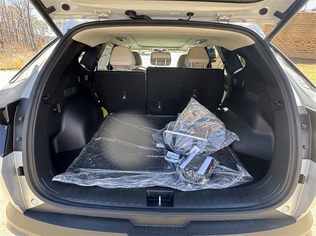 New 2025 Hyundai Tucson SEL image 18