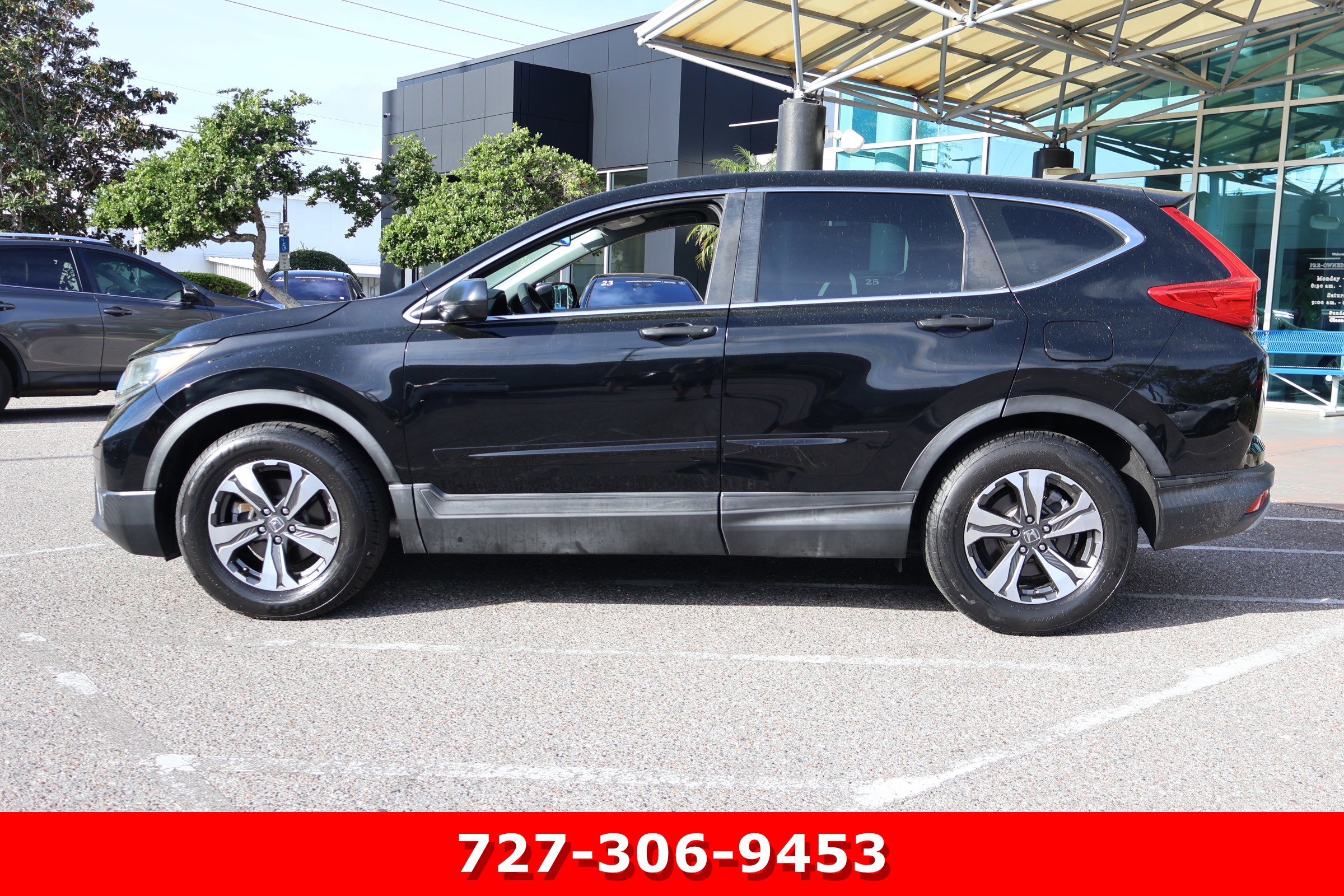Used 2018 Honda CR-V LX image 5