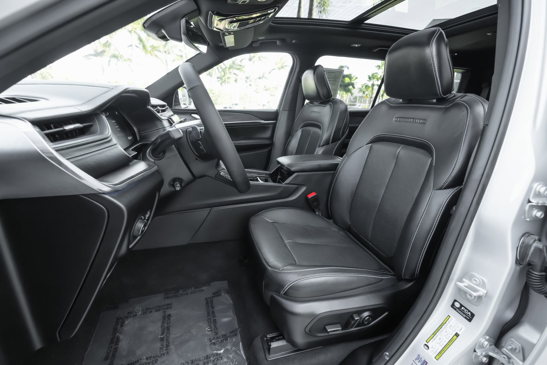 Used 2024 Jeep Grand Cherokee L Overland w/ Trailer Tow Package image 7