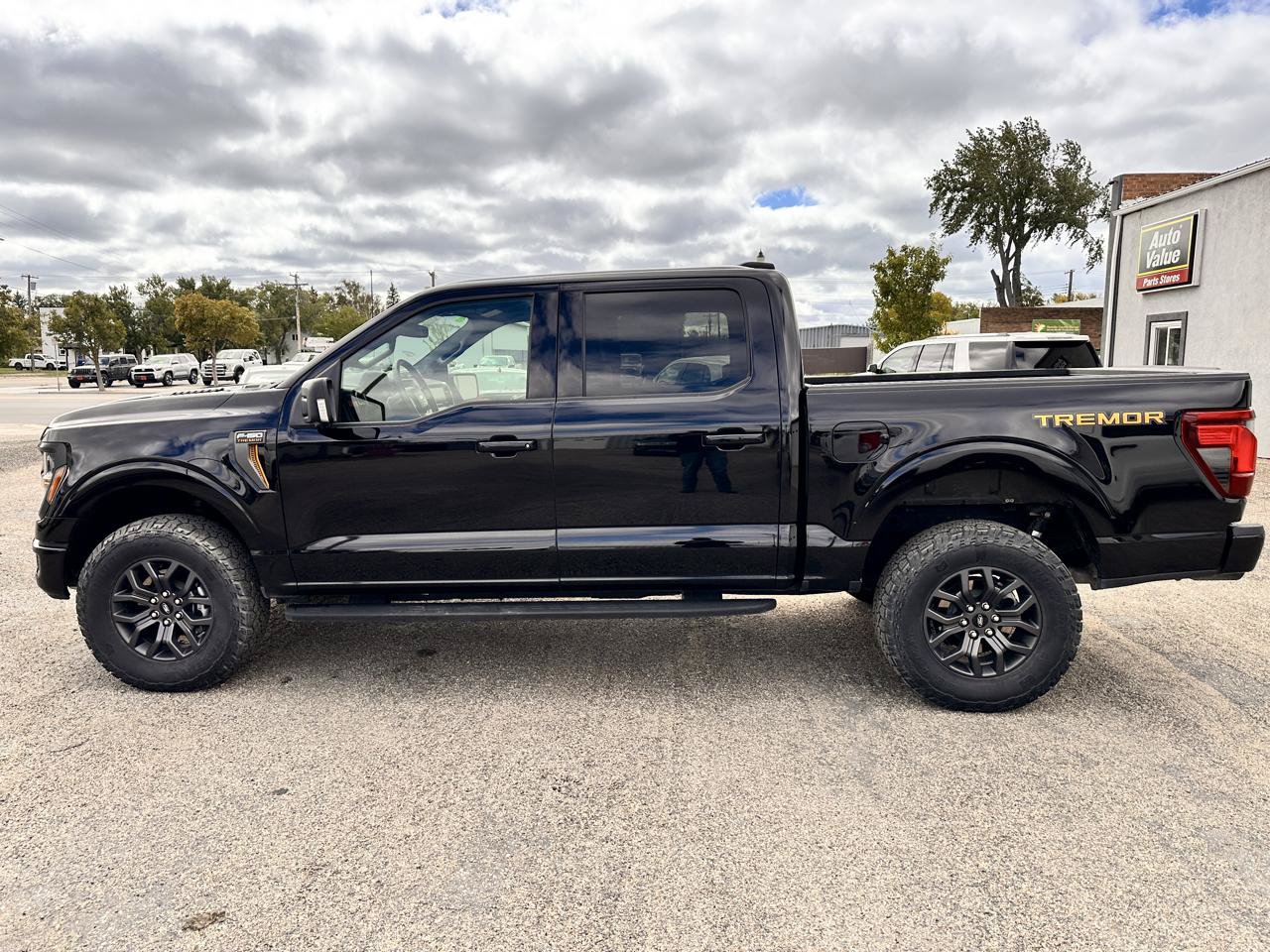 Used 2025 Ford F150 Tremor w/ Bed Utility Package AWD/4WD image 5