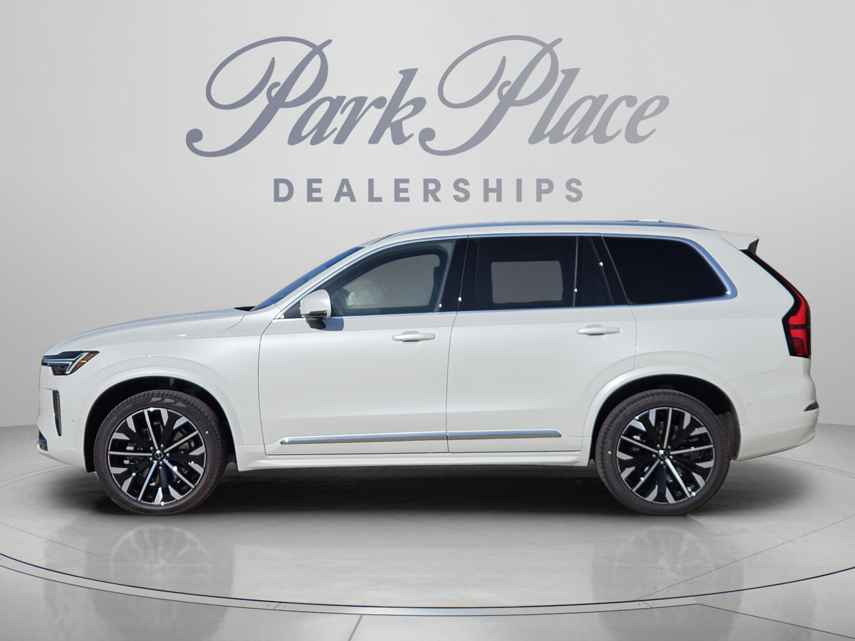 New 2026 Volvo XC90 B5 Plus w/ Protection Package Premier AWD/4WD image 2