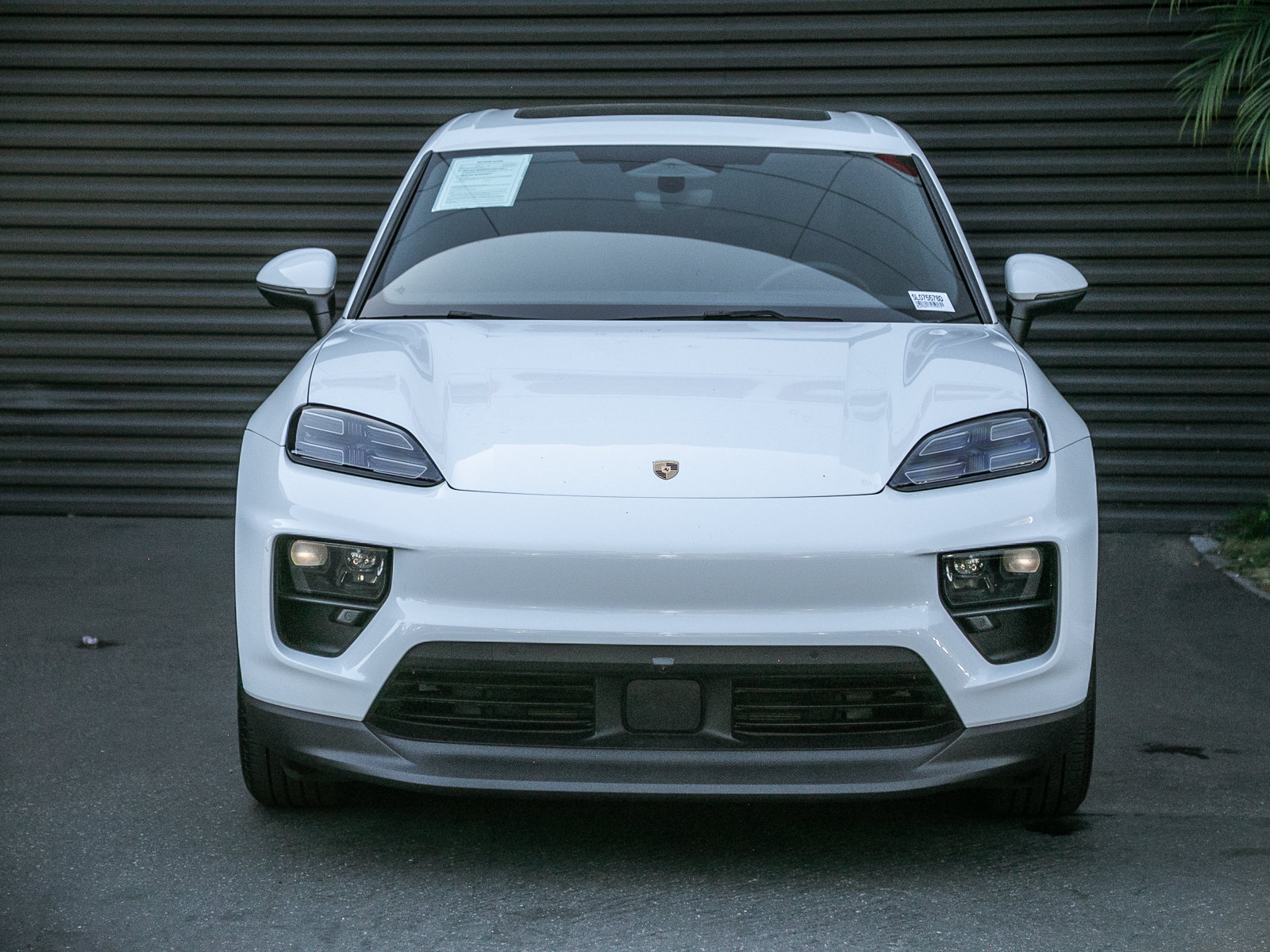 Certified 2025 Porsche Macan Electric RWD image 7