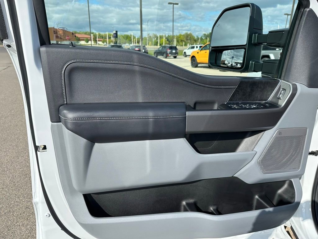 New 2026 Ford F350 XLT w/ XLT Premium Package image 10