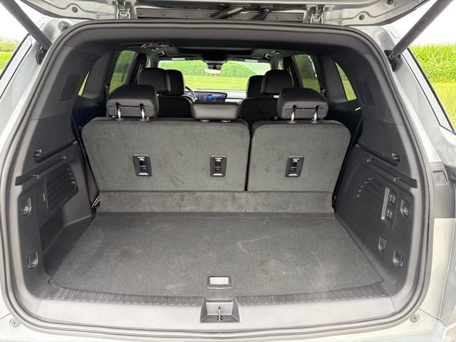 Used 2026 Buick Enclave Avenir w/ Super Cruise Package AWD/4WD image 9