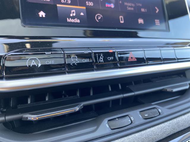 New 2025 Jeep Compass Latitude w/ Sun & Sound Group image 25