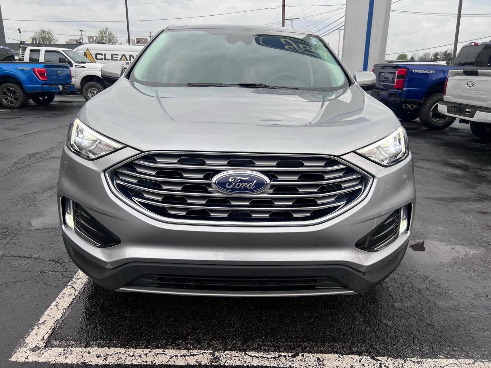 Used 2022 Ford Edge SEL w/ Convenience Package AWD/4WD image 2