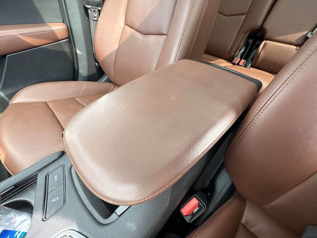 Used 2020 Cadillac XT5 Premium Luxury w/ LPO, Floor Liner Package FWD image 26