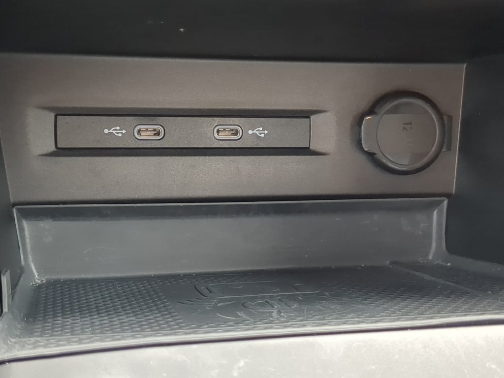 Certified 2022 Volkswagen Taos SE FWD image 22