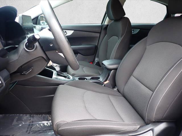 Used 2023 Kia Forte LXS w/ LXS Technology Package FWD image 10