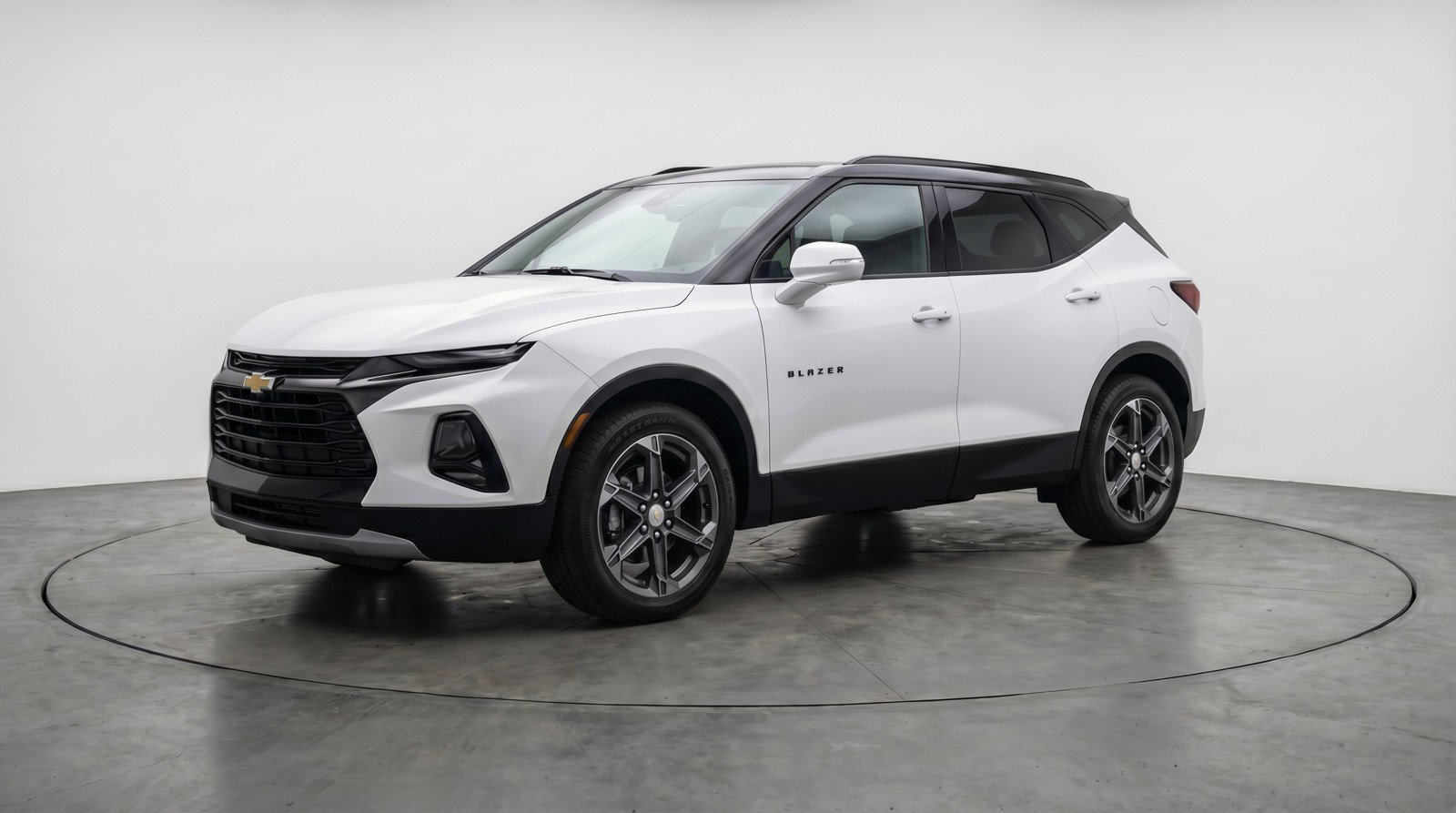 Used 2025 Chevrolet Blazer LT FWD image 3
