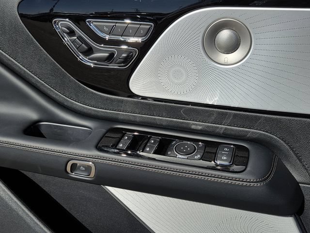 New 2026 Lincoln Aviator Reserve w/ Luxury Package RWD image 16