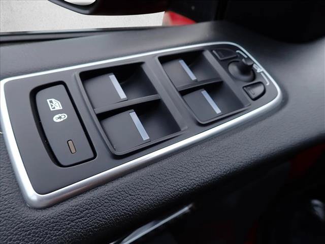Used 2020 Jaguar F-PACE SVR AWD/4WD image 15