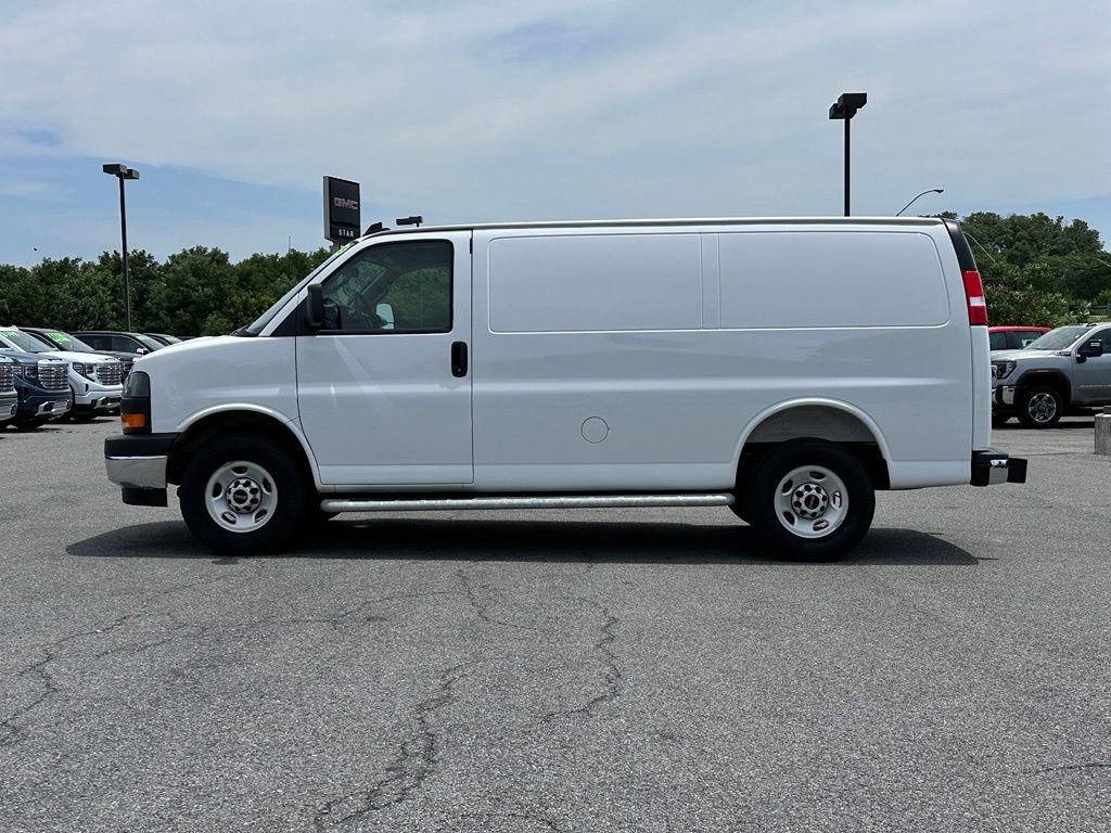 Used 2025 GMC Savana 2500 w/ Driver Convenience Package RWD image 6