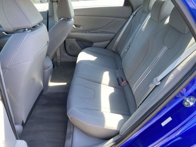 Used 2024 Hyundai Elantra SEL FWD image 6