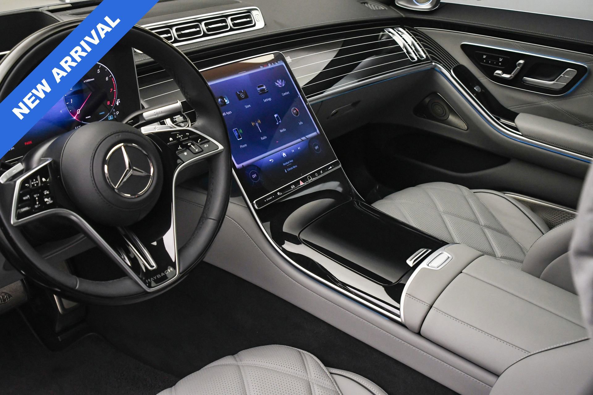 Used 2025 Mercedes-Benz Maybach S 580 4MATIC image 44