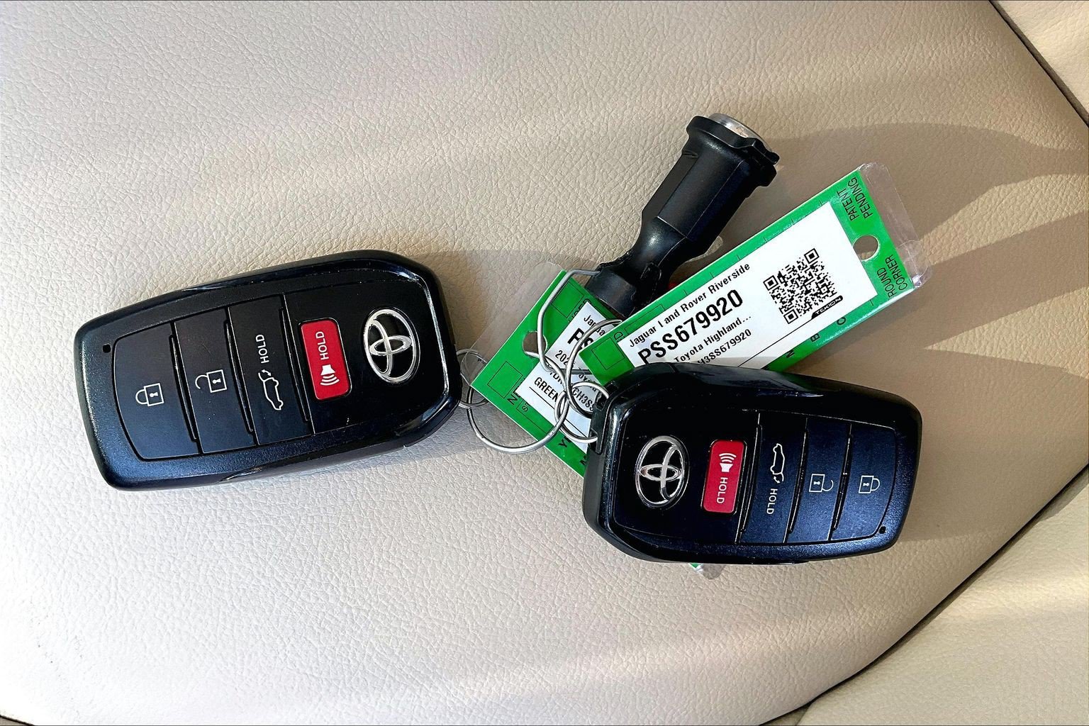 Used 2025 Toyota Highlander XLE AWD/4WD image 11