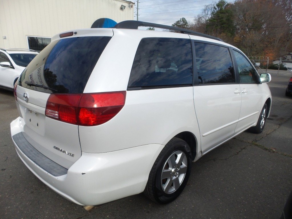 Used 2005 Toyota Sienna XLE FWD image 6