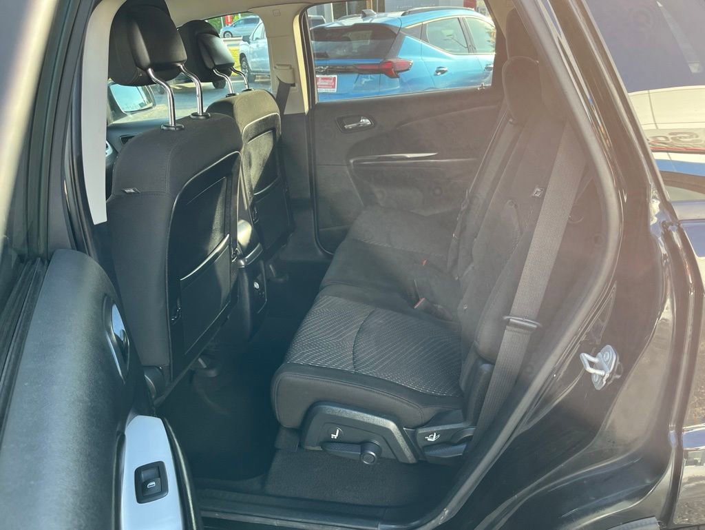 Used 2020 Dodge Journey SE w/ SE Popular Equipment Group FWD image 22