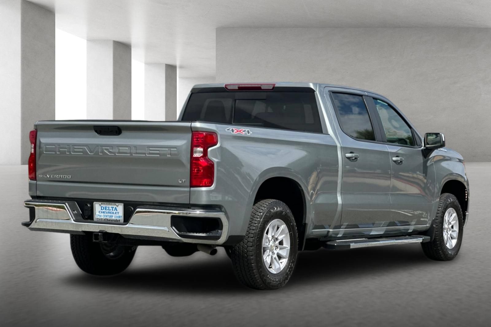Used 2025 Chevrolet Silverado 1500 LT w/ Protection Package AWD/4WD image 4
