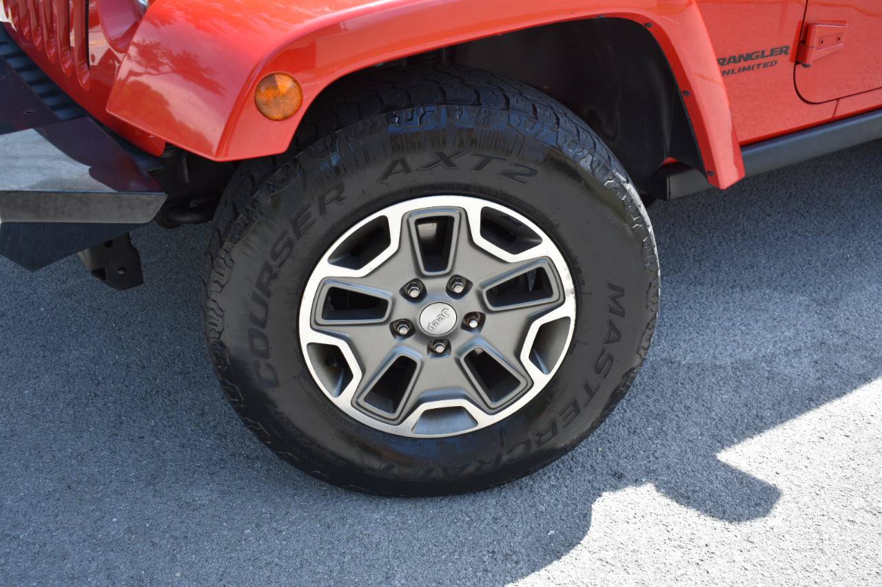 Used 2014 Jeep Wrangler Unlimited Rubicon w/ Connectivity Group AWD/4WD image 29