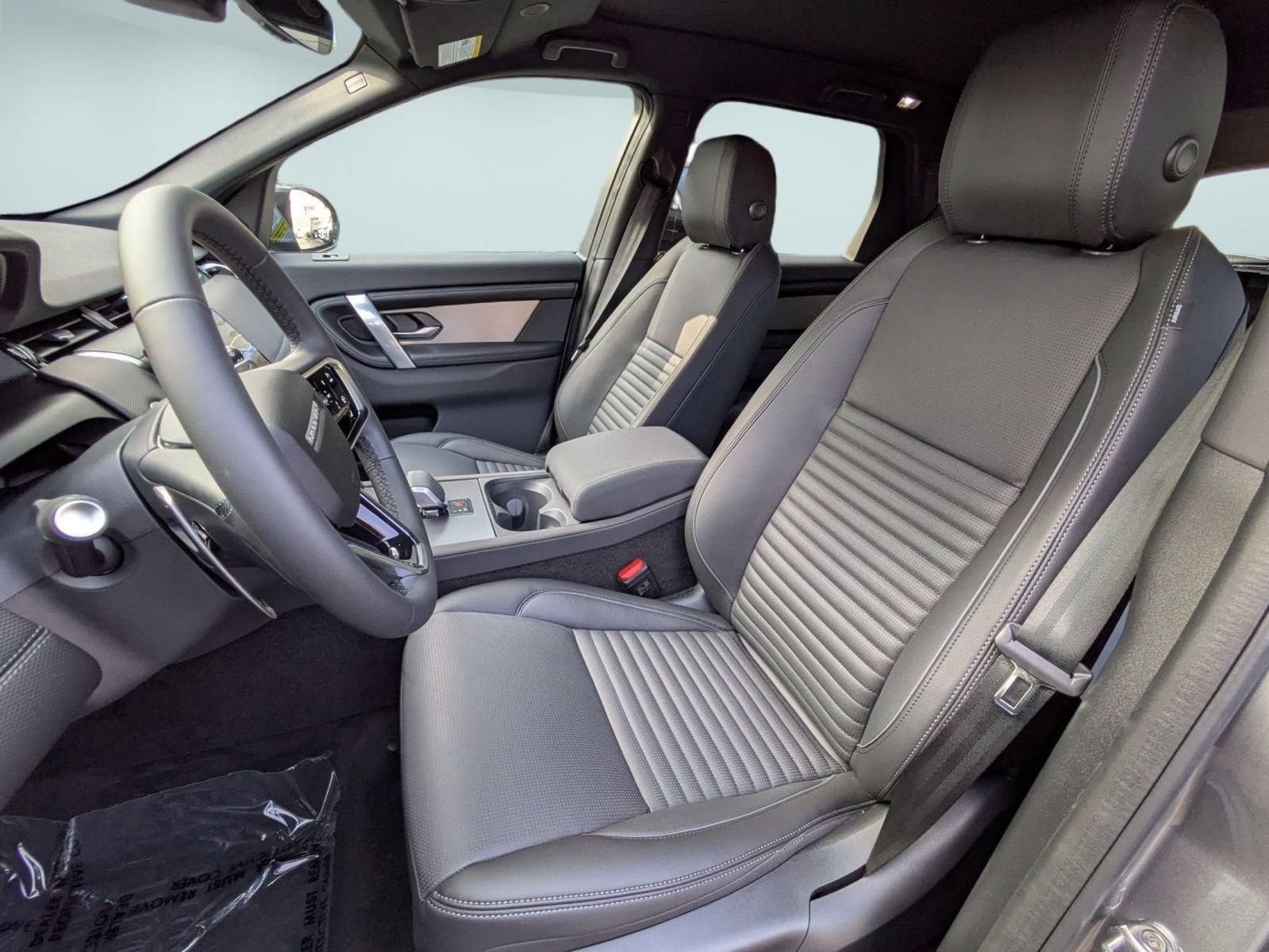 New 2026 Land Rover Discovery Sport Landmark AWD/4WD image 15